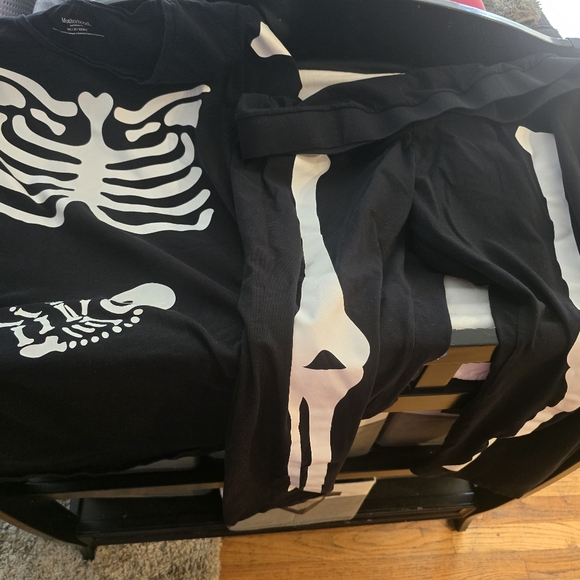 Motherhood Black and White Skeleton Maternity Costume 3x - Picture 2 of 2